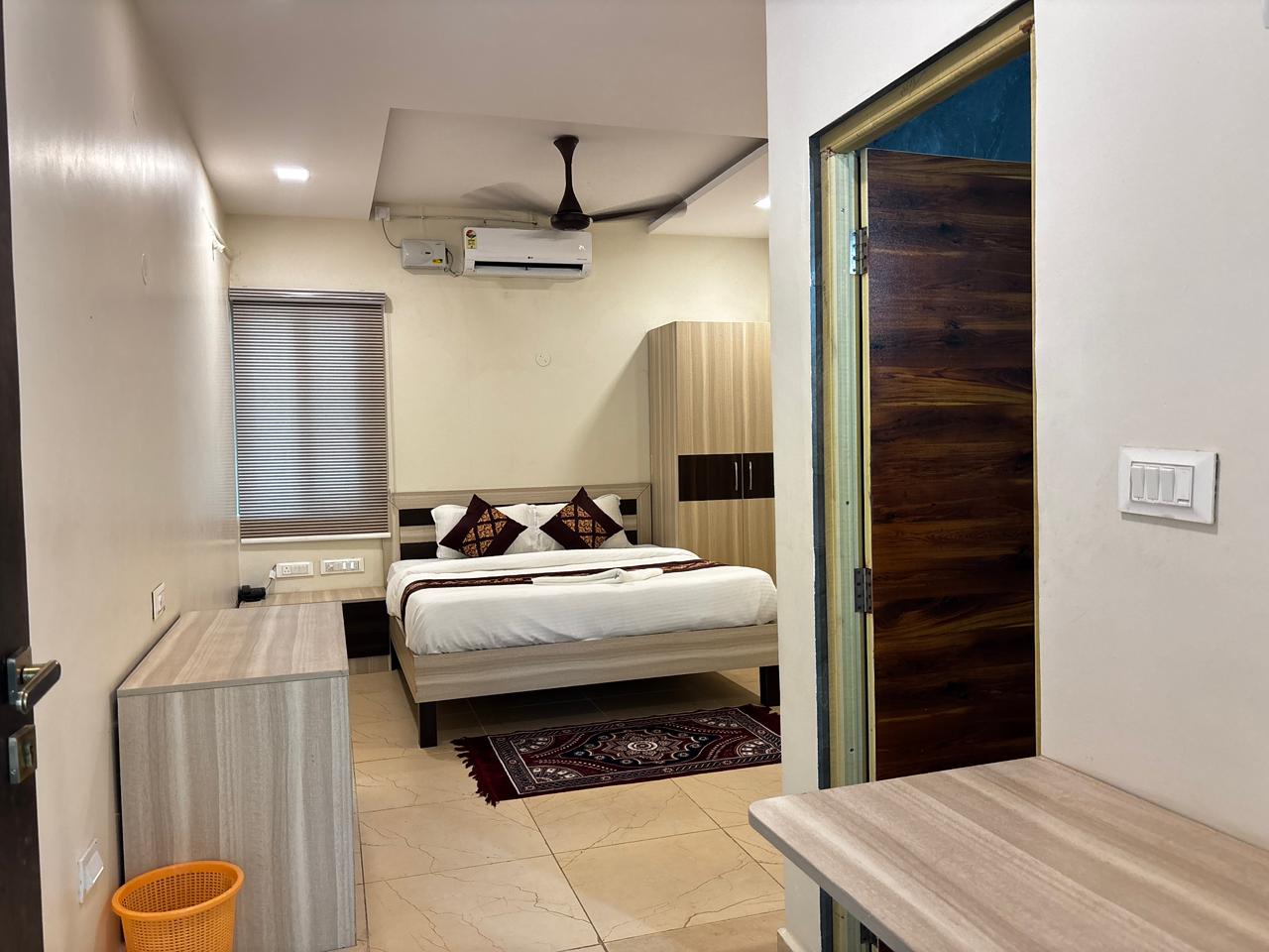 WhatsApp Image 2025-11-10 at 12.20.50 PM (2)