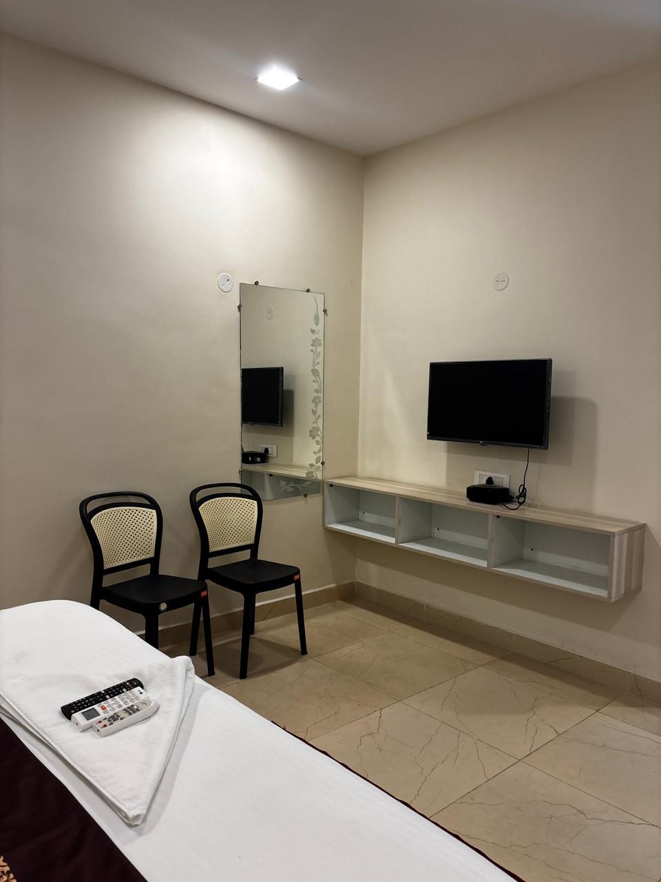 WhatsApp Image 2025-11-10 at 12.20.54 PM (2)