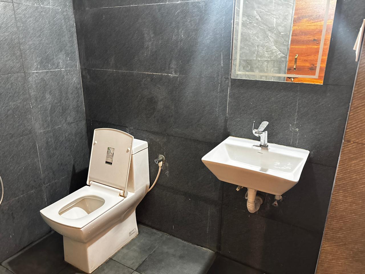 WhatsApp Image 2025-11-10 at 12.20.56 PM