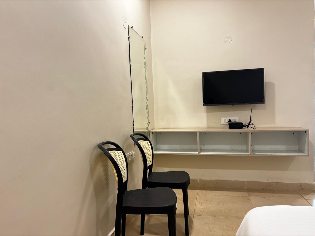 WhatsApp Image 2025-11-10 at 12.20.57 PM